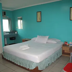 2* Hotel Reddoorz @ Clarkview 21st Street